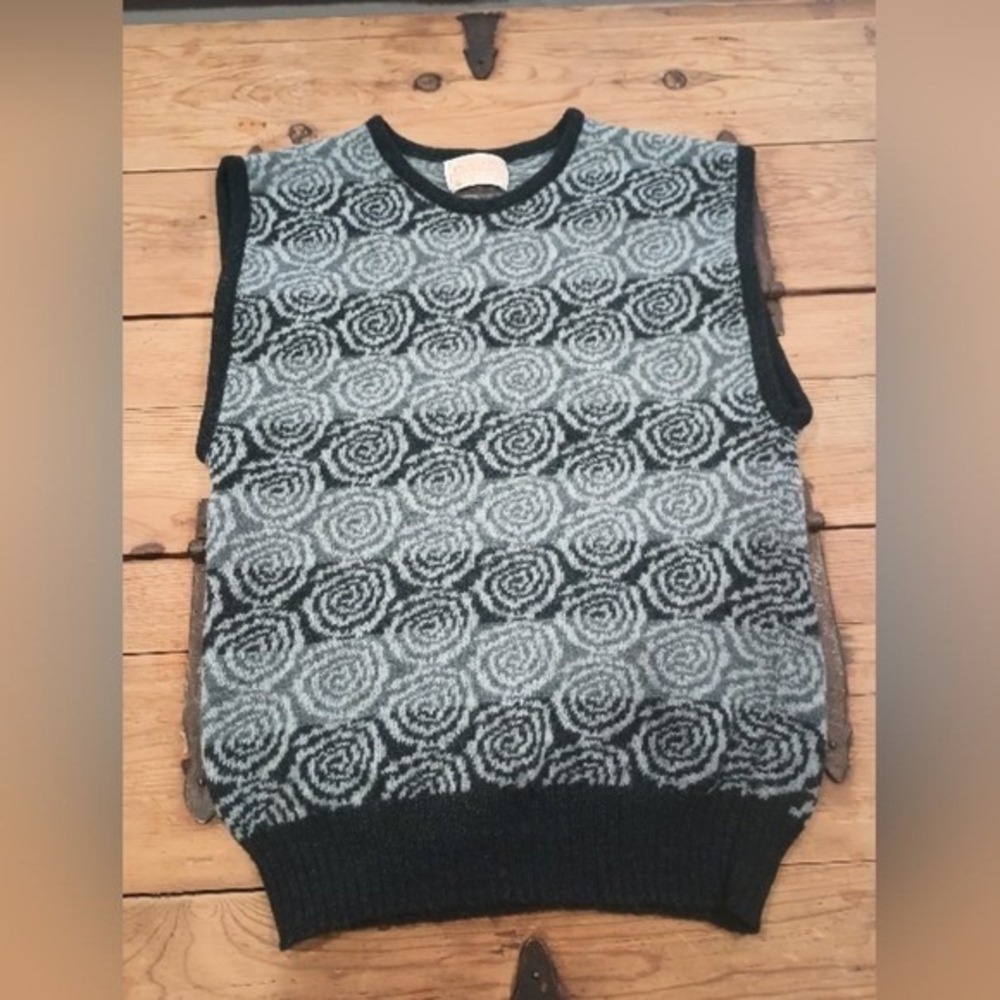 Pendleton Women's 100% Virgin Wool  Vest Preppy Grey/Black Floral Crew - Picture 2 of 8